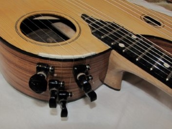 Harp guitar treble tuners